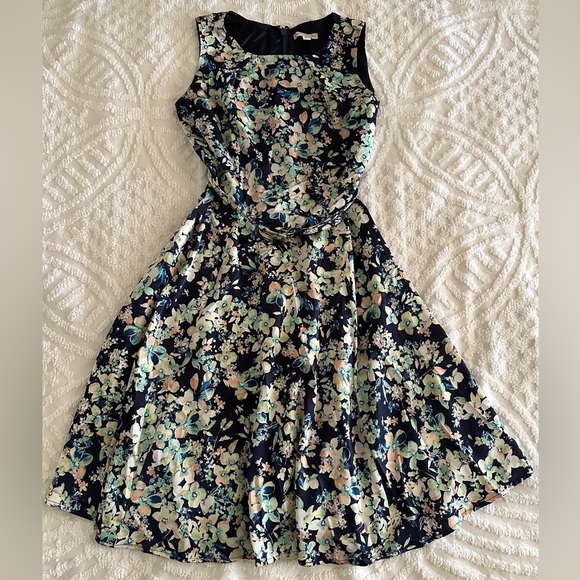 Eva Mendes NY & Co blue floral belted dress - Picture 2 of 6